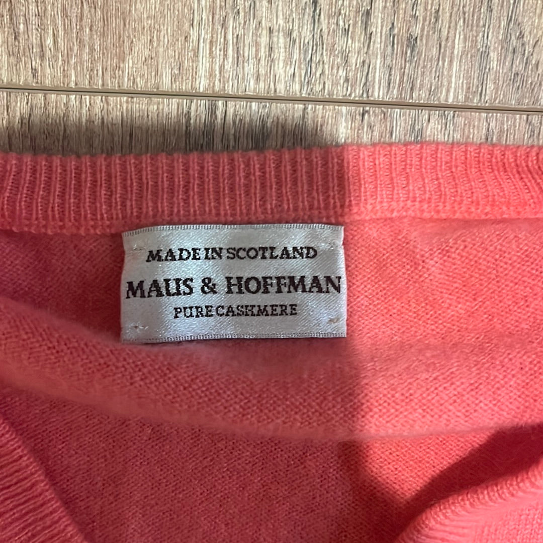 Scotland Cashmere Sweater - XLarge - 24” x 25.5”