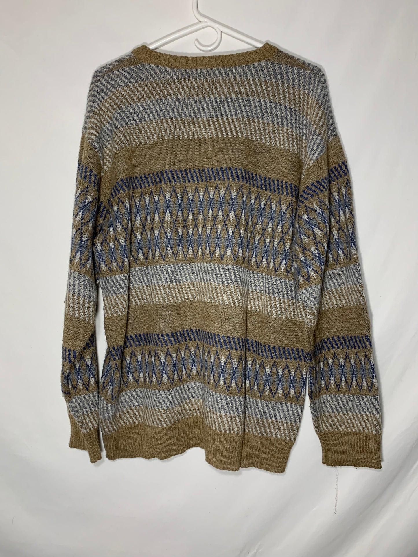 90's Almira Style Slovenia Sweater - Large - 23” x 28”