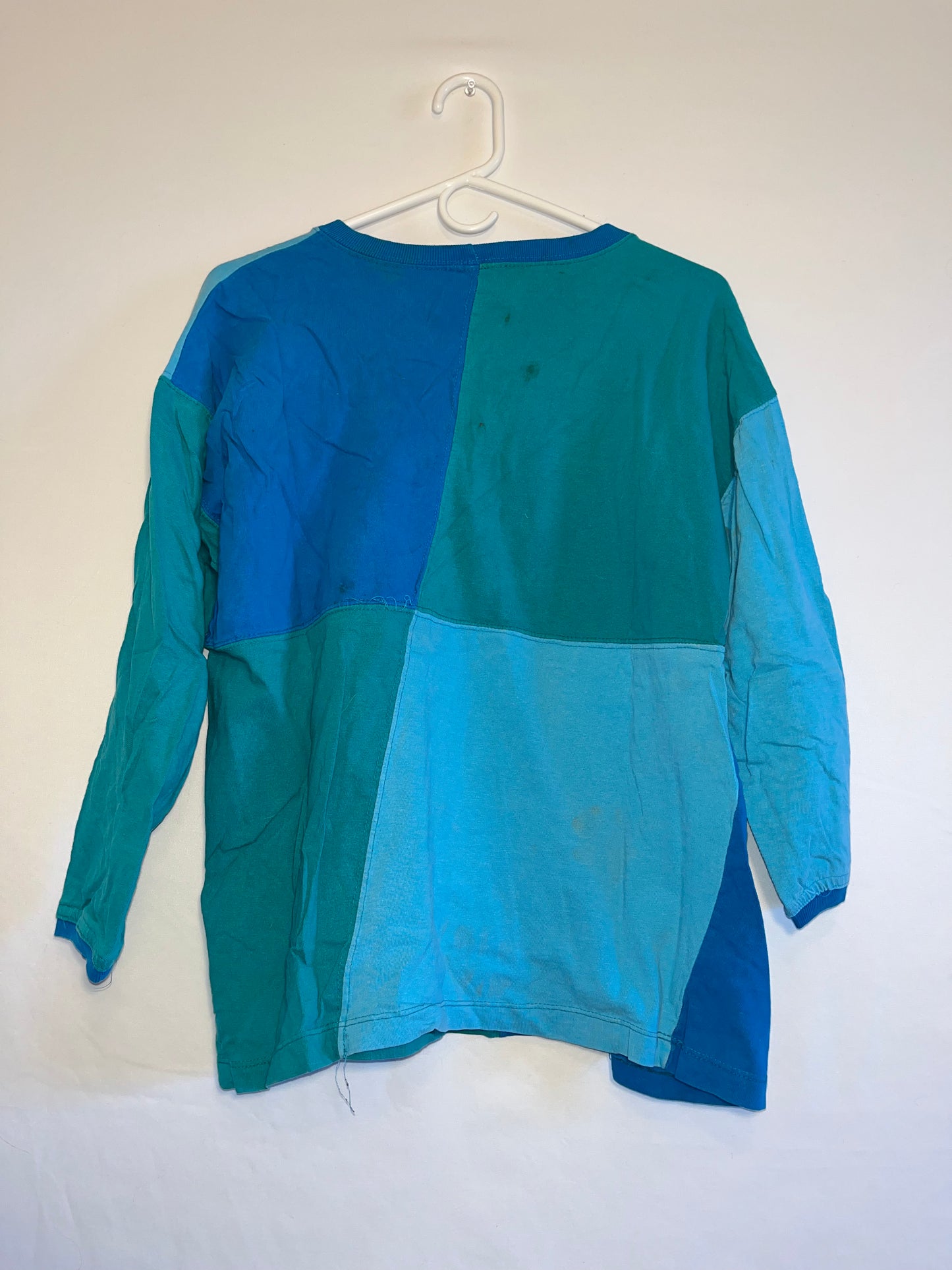 80's Multicolor Longsleeve - Large - 22” x 25”