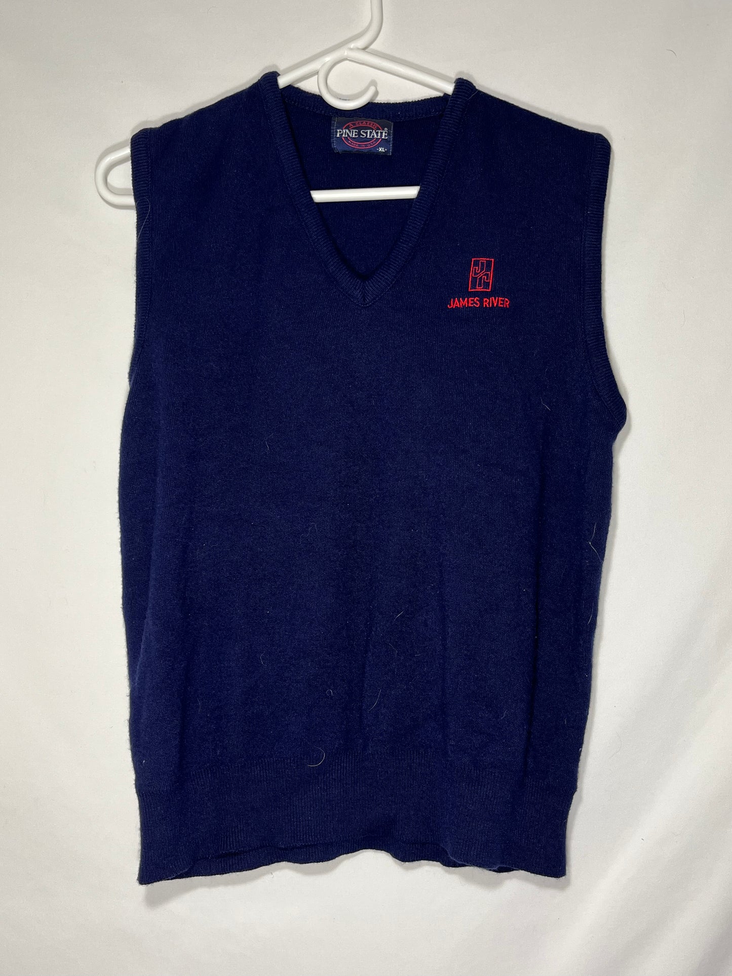 80's Pine State James River Sweater V Neck Vest - Medium - 20” x 23.5”