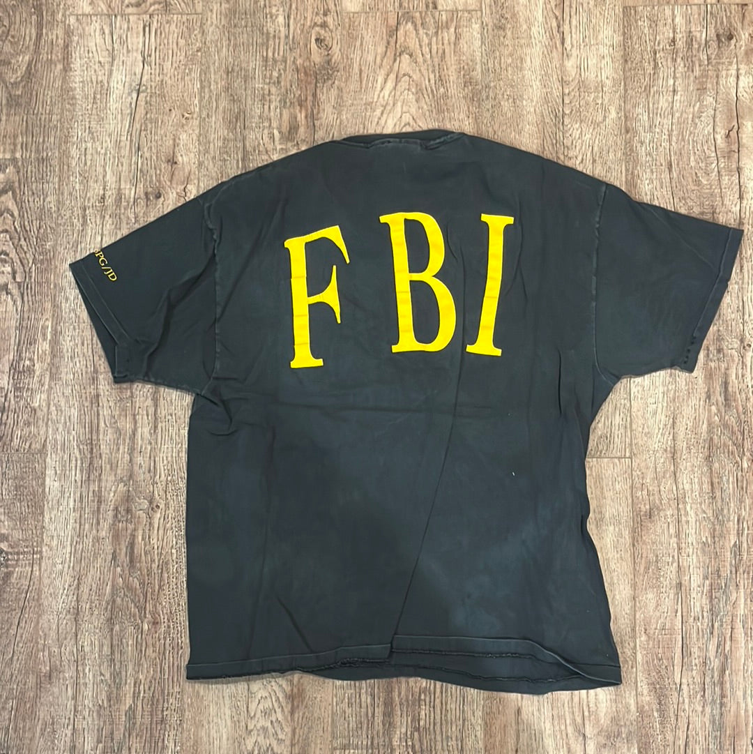 90 年代 Hanes Beefy FBI 迈阿密 T 恤 - 中号 - 21.5” x 27.5”