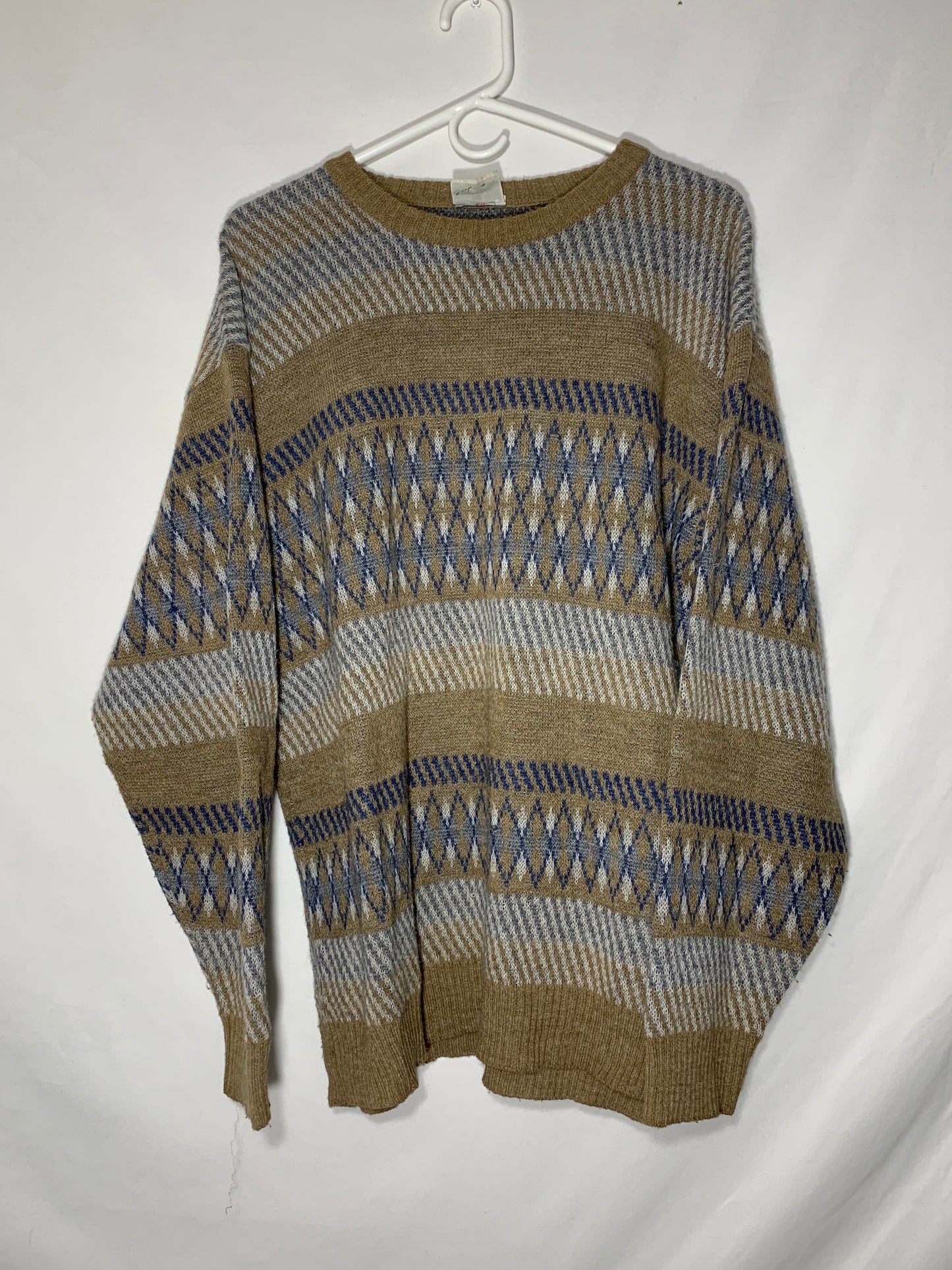 90's Almira Style Slovenia Sweater - Large - 23” x 28”