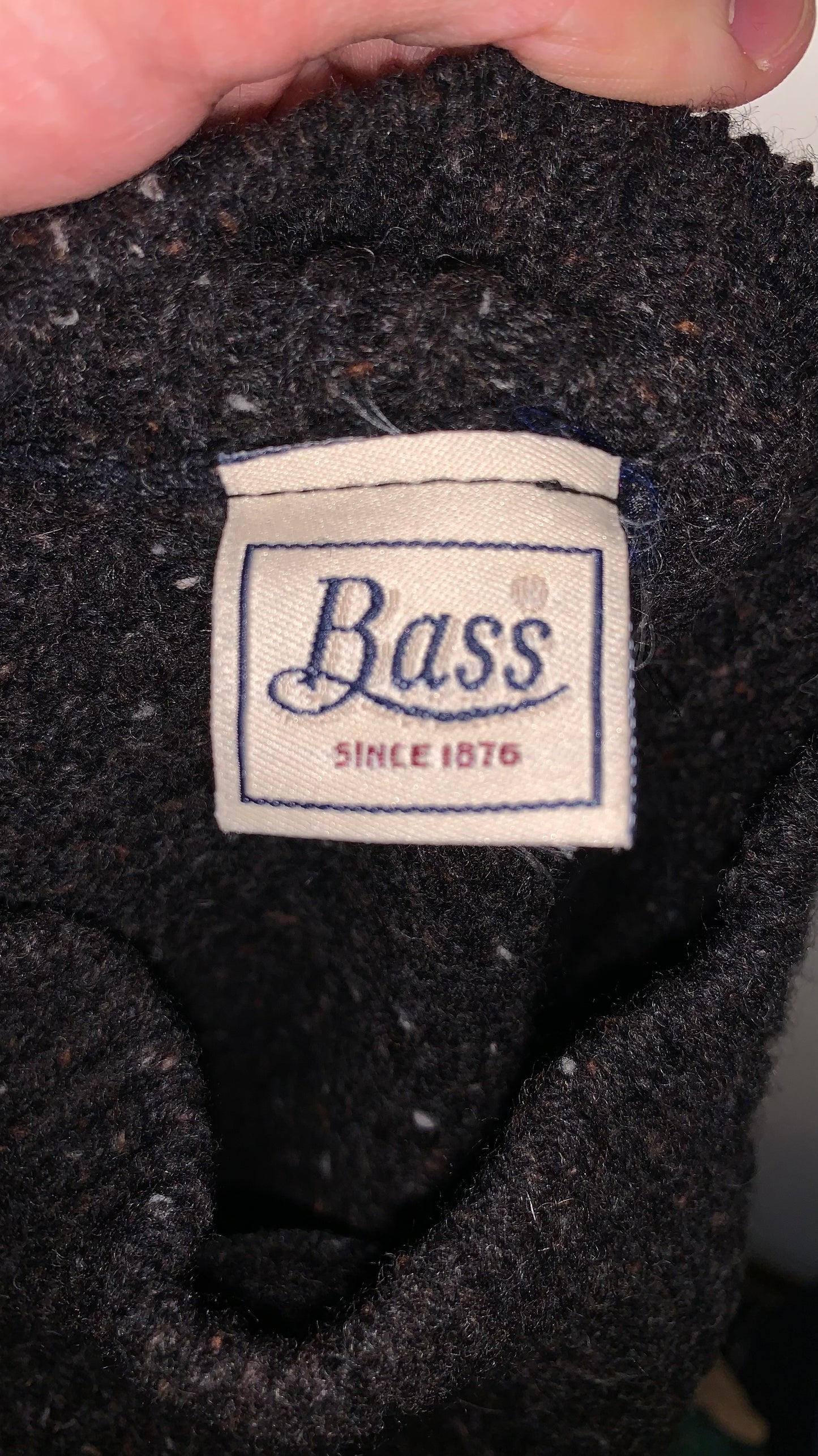 Bass Pure Wool Made in Scotland Sweater - Medium - 20.5” x 27”