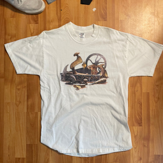 Old Tools T-shirt - M 19" x 28.5"