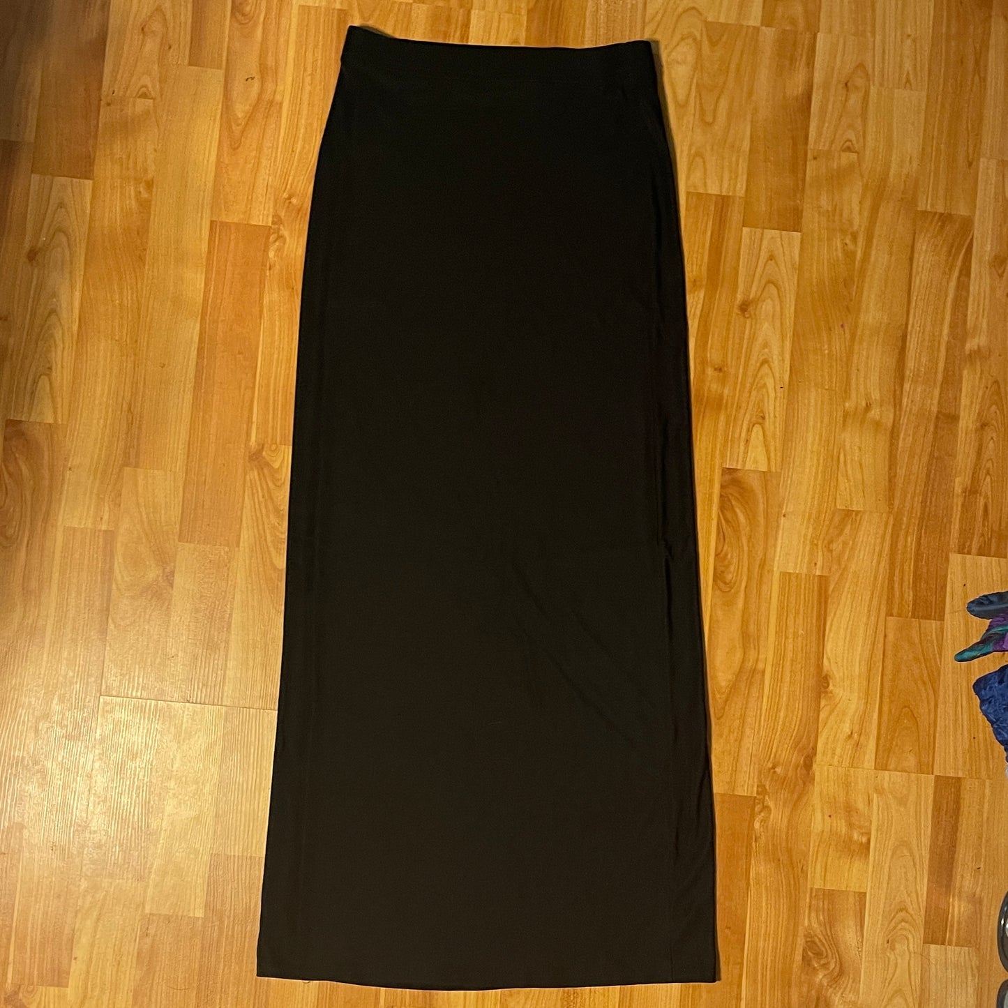 1990's EYE Long Skirt - Tagged L Measures 27" x 40"