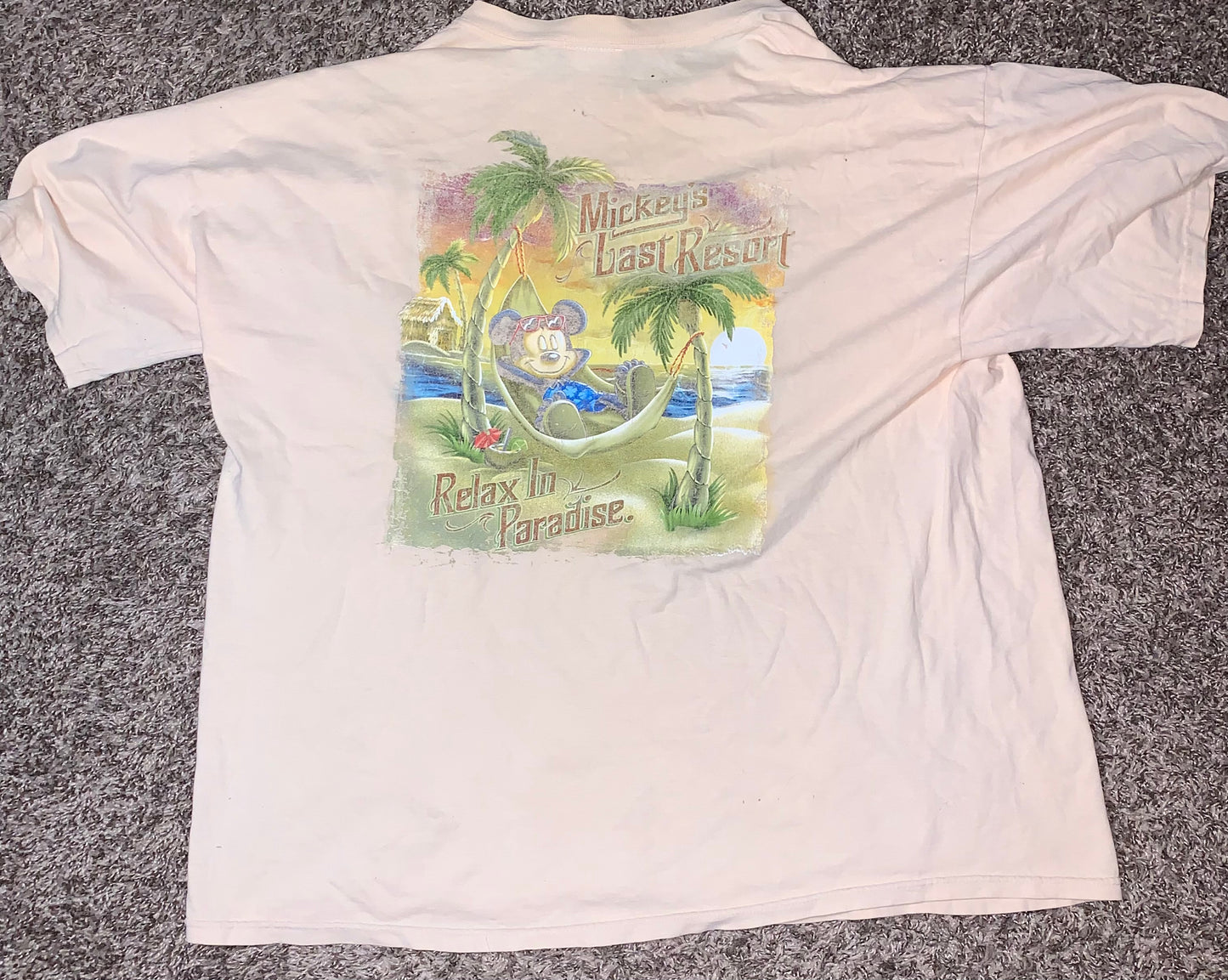 Disney Mickey's Last Resort Tshirt - XLarge - 25” x 27”