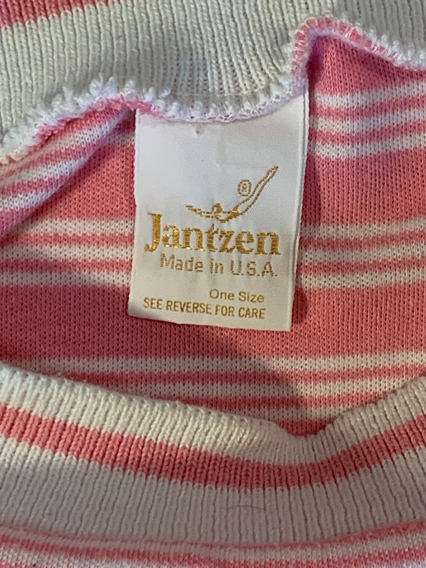 80's Pink Jantzen Tshirt - Medium - 21” x 27”