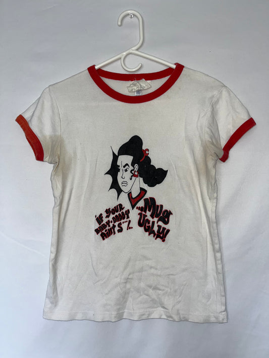 Camiseta Ugly Ringer con taza de los años 80 - XS - 16" x 21"