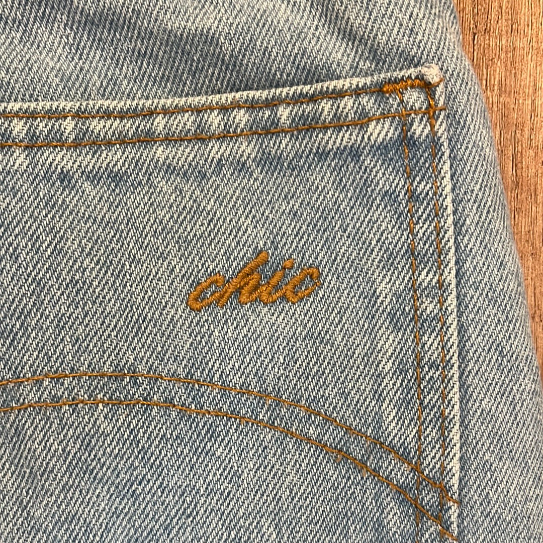 90's Chic Jeans - 26” x 26.5”