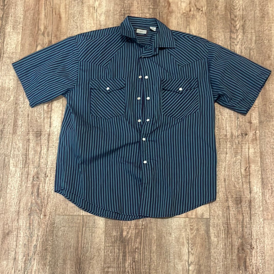 00's Pearl Snap Shirt - 23” x 32”