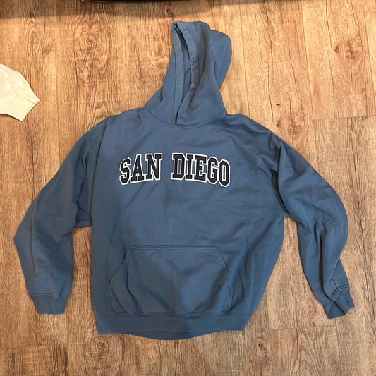 Sudadera San Diego - 22.5” x 25.5”