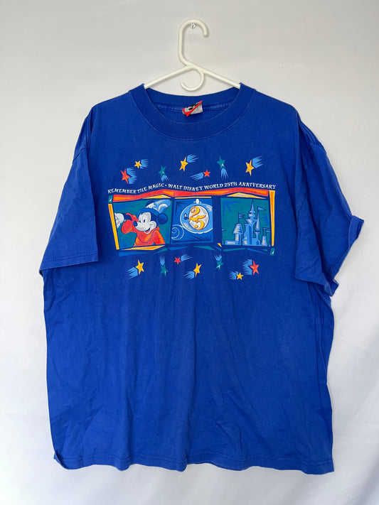 90's Disney Mickey Tshirt - XLarge - 25” x 29.5”