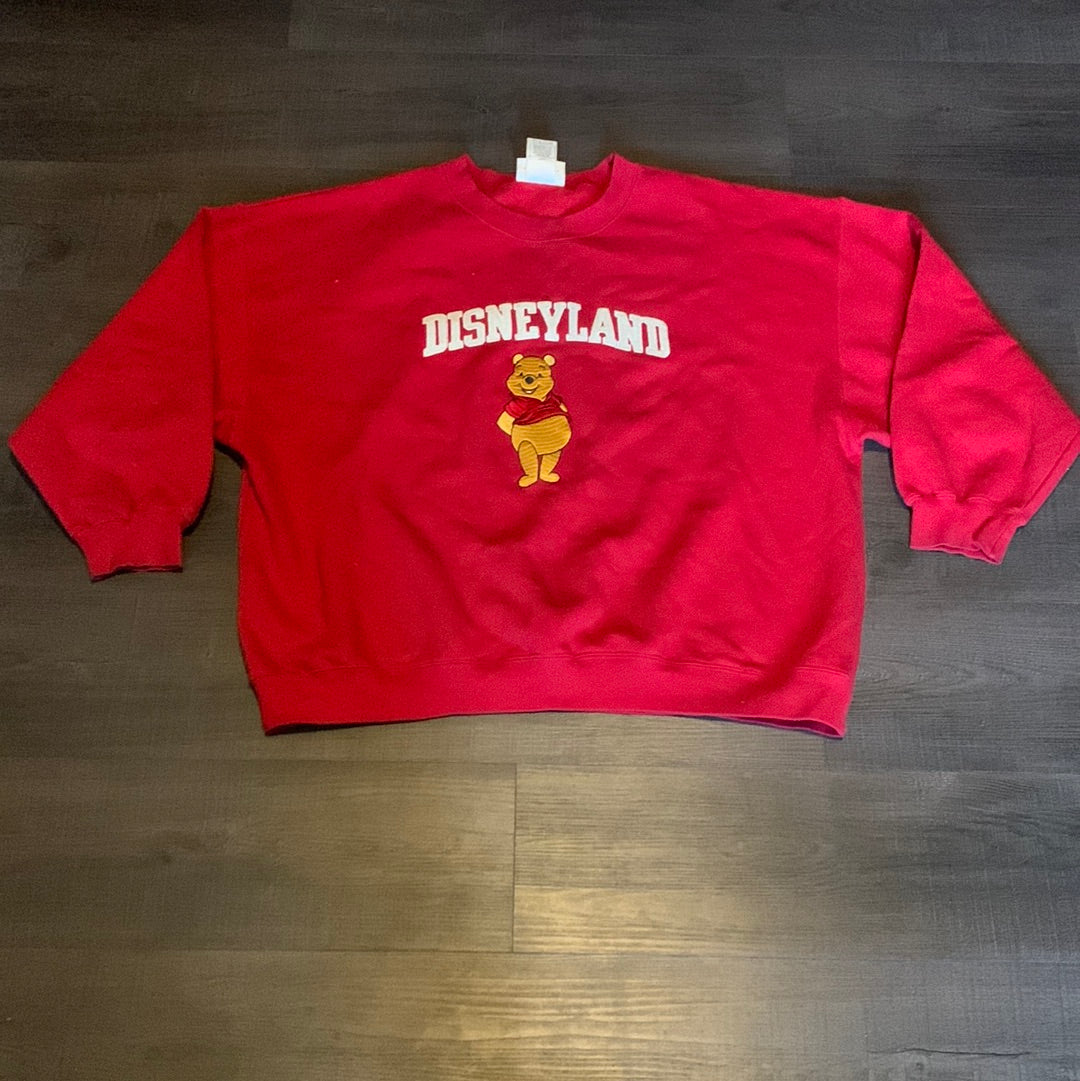 Disneyland POOh Crewneck - 26” x 27.5”