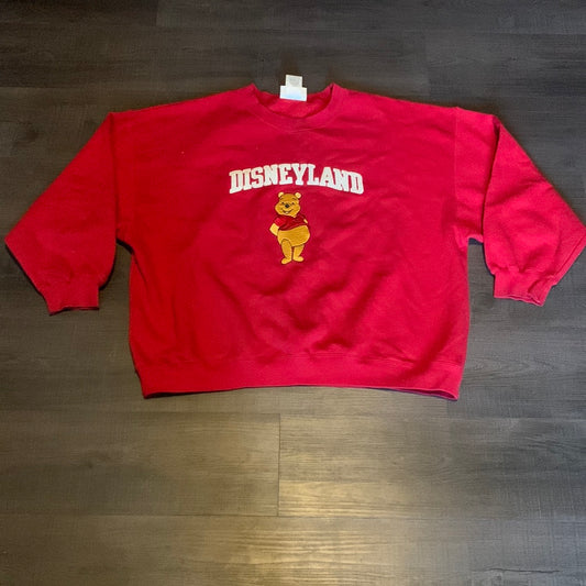 Disneyland POOh Crewneck - 26” x 27.5”