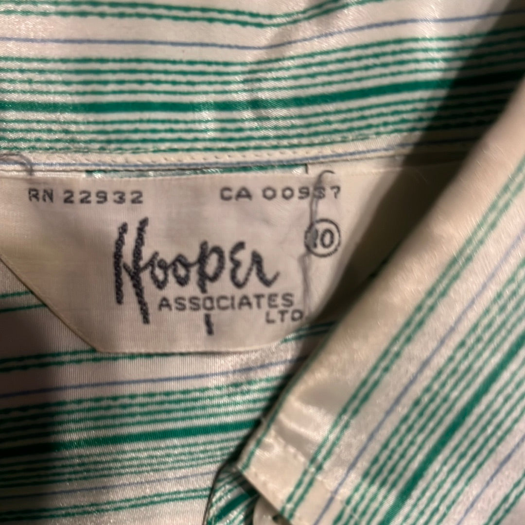 70's Hooper Shirt w/ Scarf - Small - 18” x 26.5”